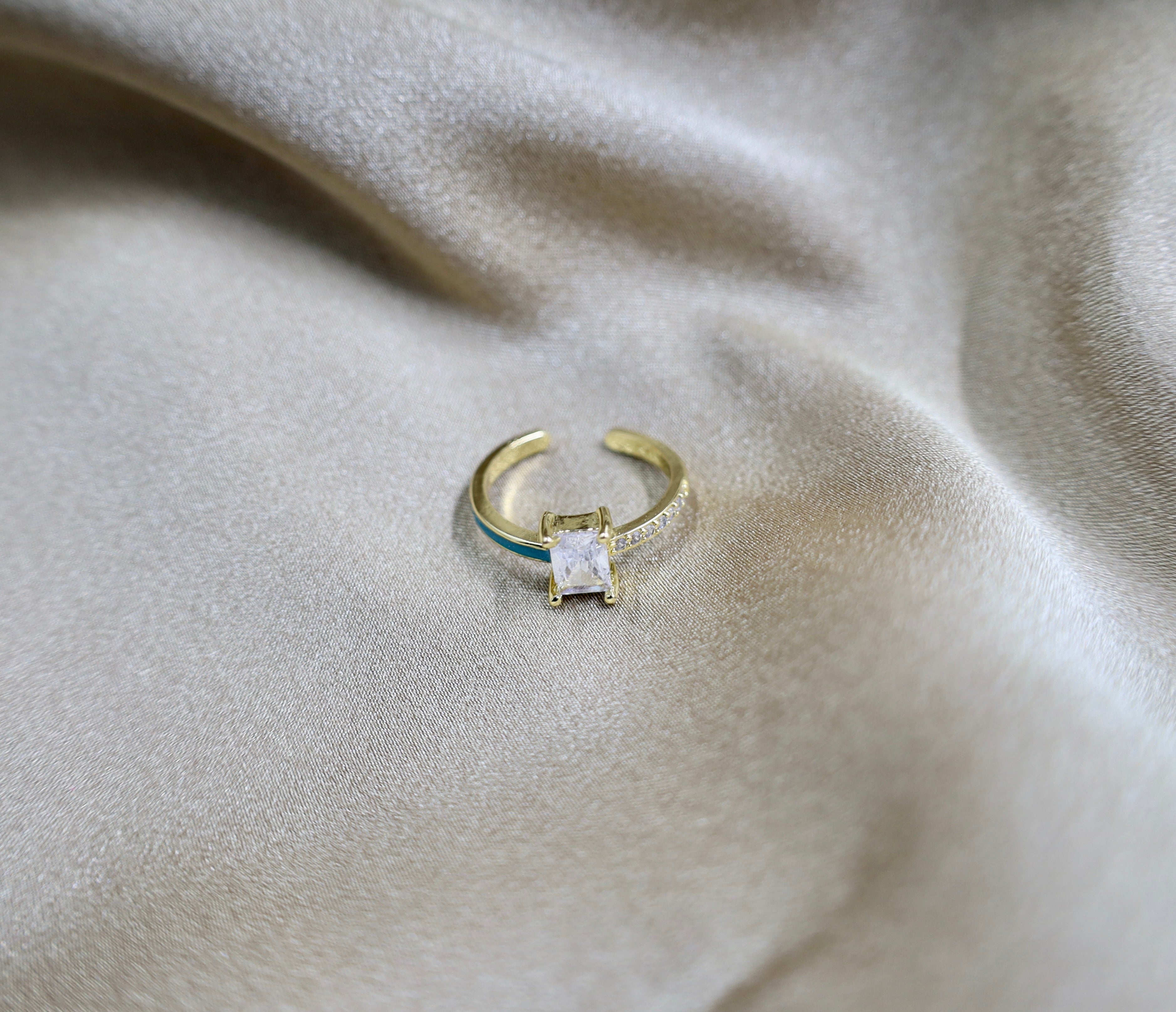 Lilia Adjustable Ring