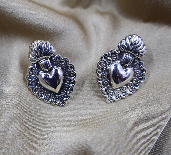 Frida Kahlo Corazón Sagrado Earrings with Flowers